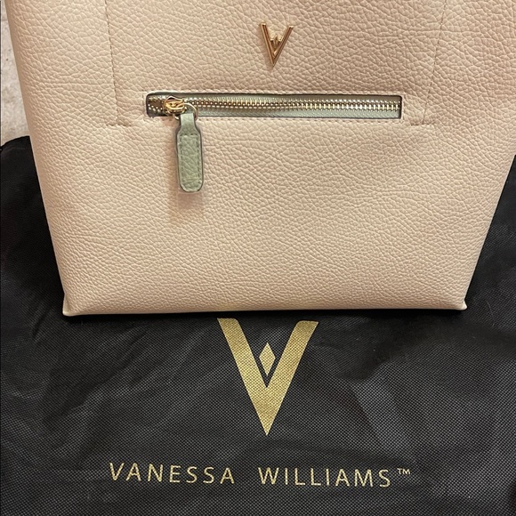 Elegant Cream Tote Bag - Picture 7 of 11